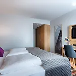 Hotel Leonardo Frankfurt South 4*