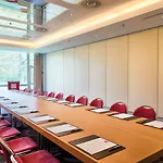 Hotel Leonardo Frankfurt South 4*