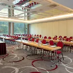 Hotel Leonardo Frankfurt South 4*