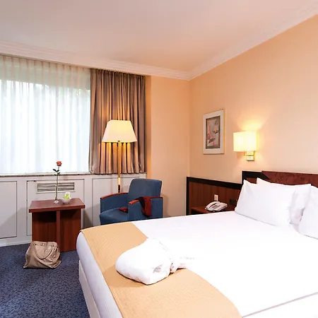 法兰克福市南莱昂纳多酒店 美因河畔法兰克福