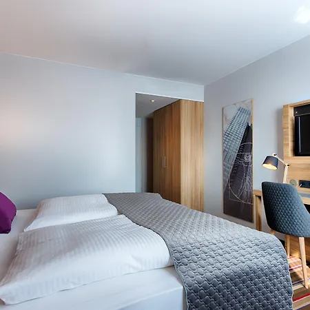 Hotel Leonardo Frankfurt South 4*