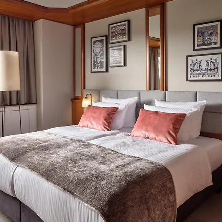 Hotel Leonardo Frankfurt South 4*