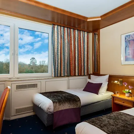 Leonardo Frankfurt South Hotel 4*