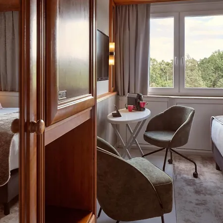 Leonardo Frankfurt South Hotel 4*
