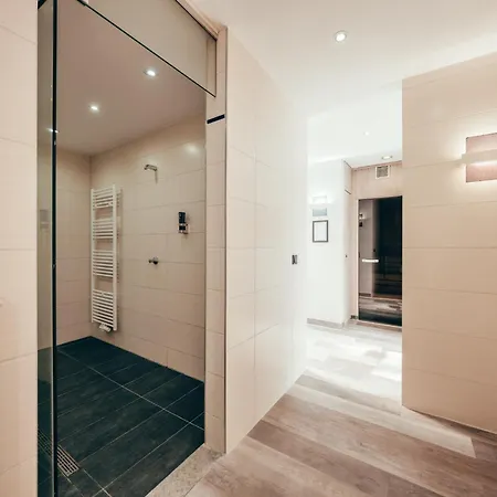 Hotel Leonardo Frankfurt South 4*