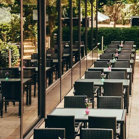 Leonardo Frankfurt South Hotel 4*