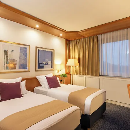 Отель Leonardo Frankfurt South 4*